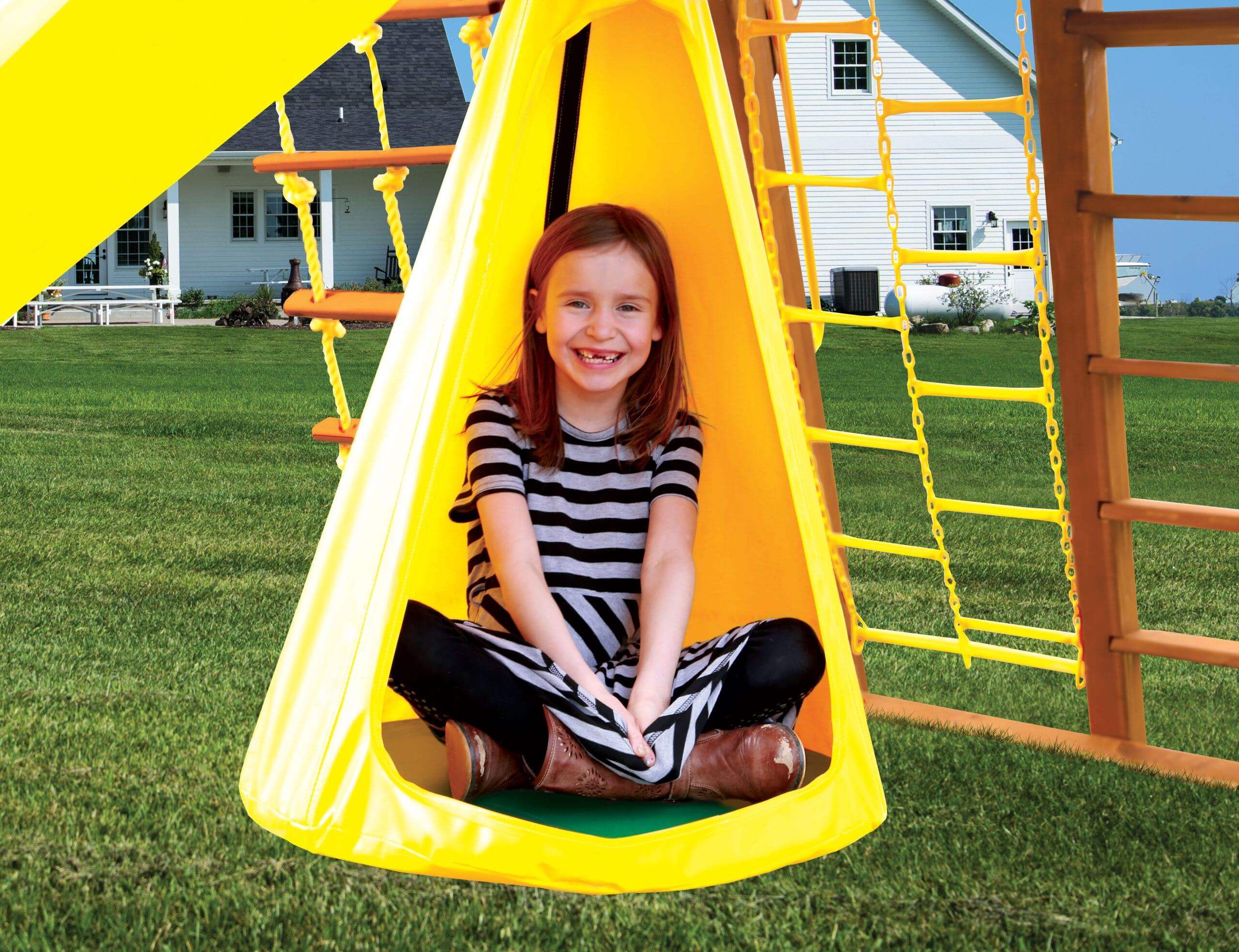 138 Swinging Tent Castle