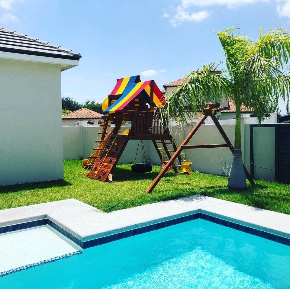 rainbow play center pool